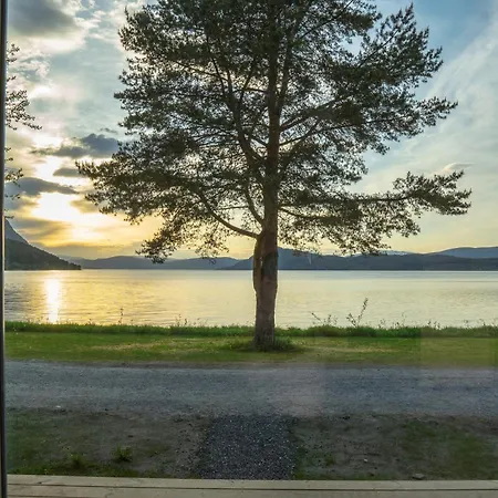 Fugelvagen, Cabins And Glamping Alvund Exteriör bild