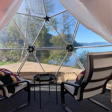 Fugelvagen, Cabins And Glamping Alvund Exteriör bild
